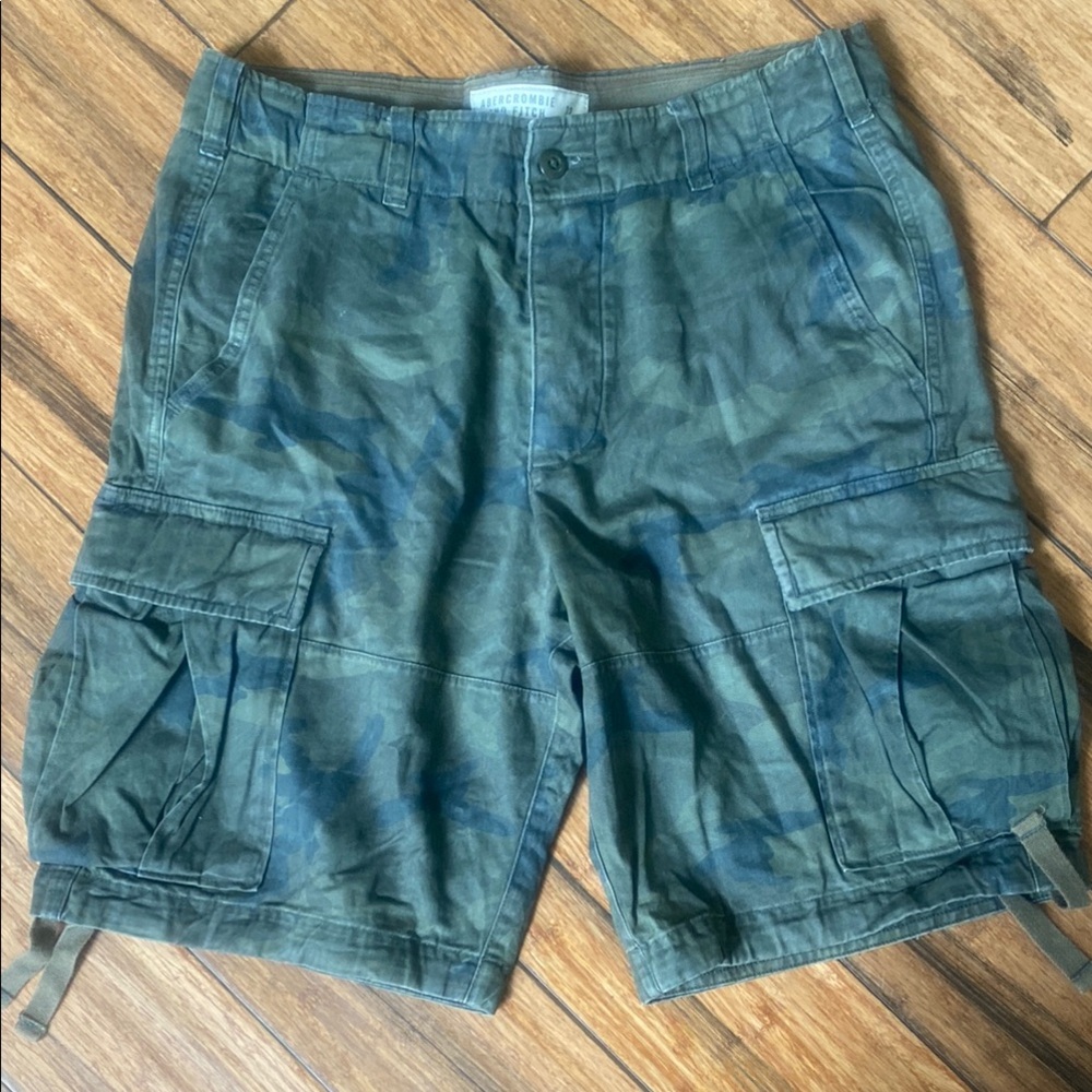 Abercrombie & Fitch Sz 32 Camouflage Cargo Shorts for Men